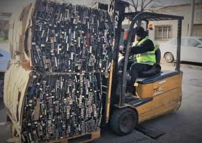 Chilenter busca rescatar minerales valiosos de 10 toneladas de placas madres a través de exportación
