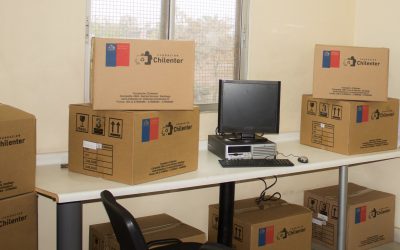 Chilenter cerró enero entregando 323 computadores a colegios de la región Metropolitana