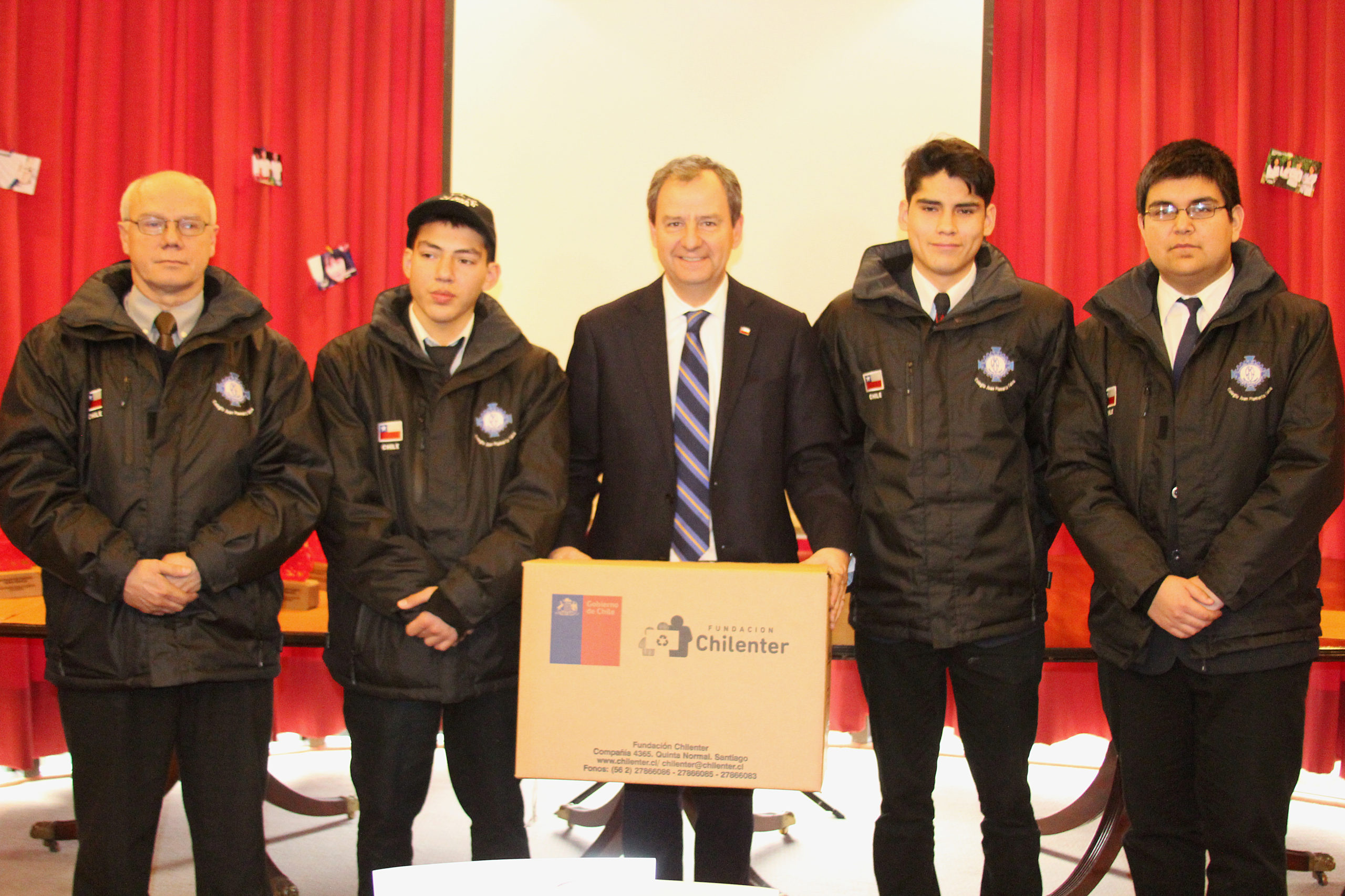 Chilenter colabora con 40 computadores para ganadores del Premio de Talento Digital Los Creadores